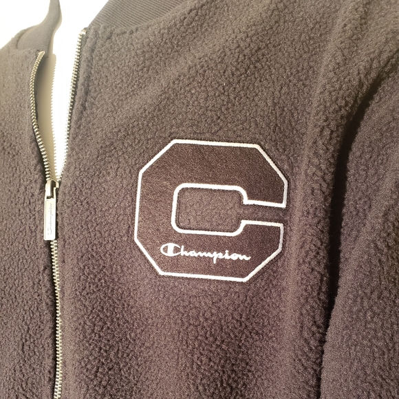 Champion Sherpa Jacket - Picture 4 of 13